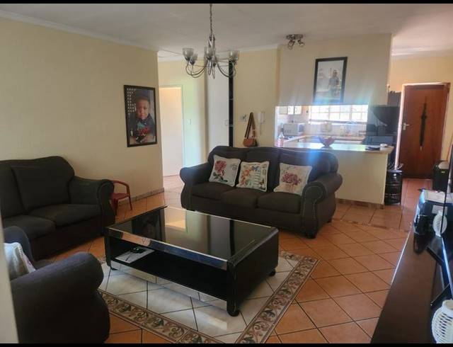 3 BEDROOM APARTMENT FOR SALE IN TURFFONTEIN